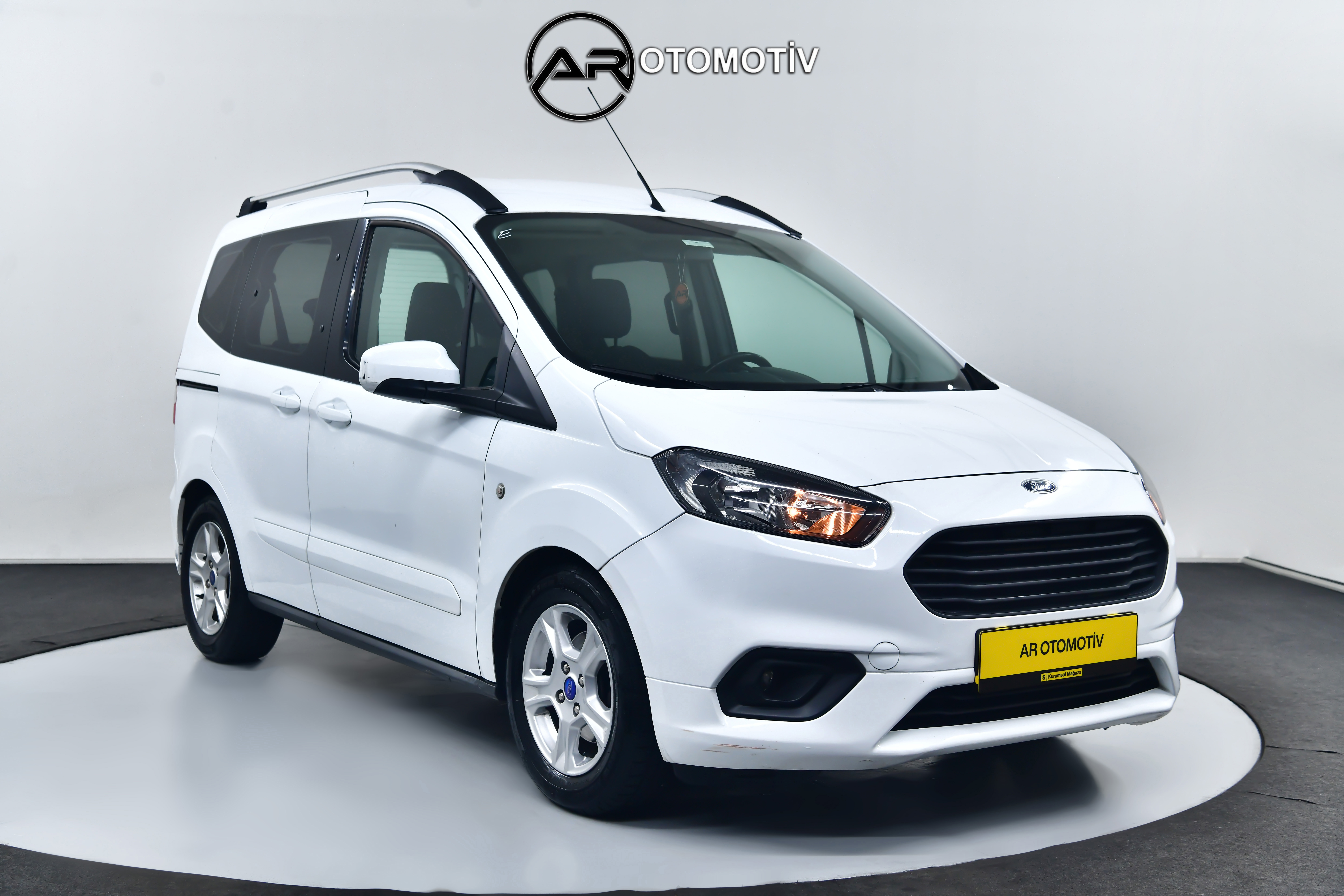 2020 Ford Tourneo Courier 1.5 TDCI Deluxe 92.000 KM