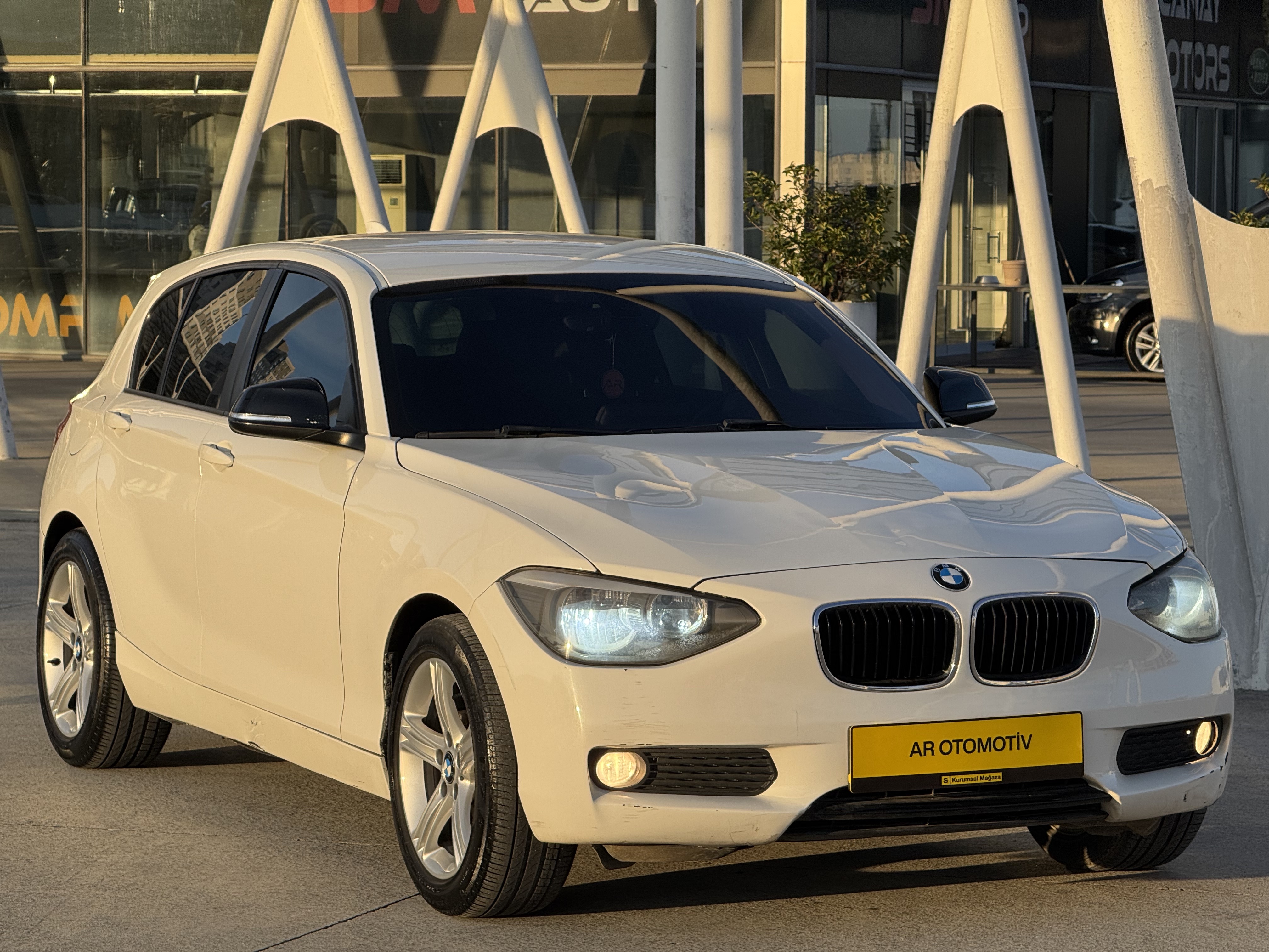 225 BİN PEŞİN KALAN KREDİ/SENET 2012 BMW 1.16i COMFORT OTOMATİK